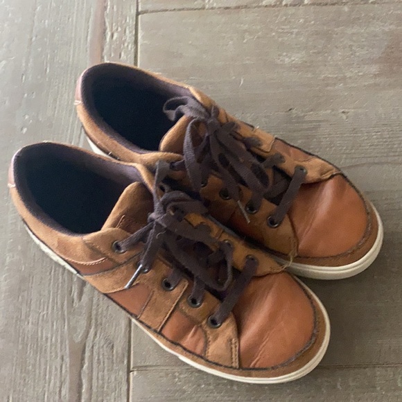 UGG shoes size 6 - Picture 3 of 6